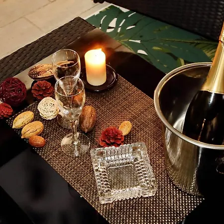 Termini Terrace Couette-café